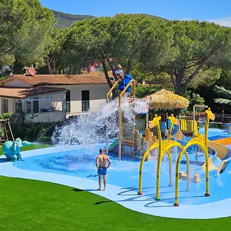 Vakantiepark Lacona Pineta