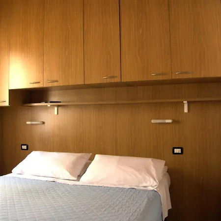 Vakantiepark Lacona Pineta 3*